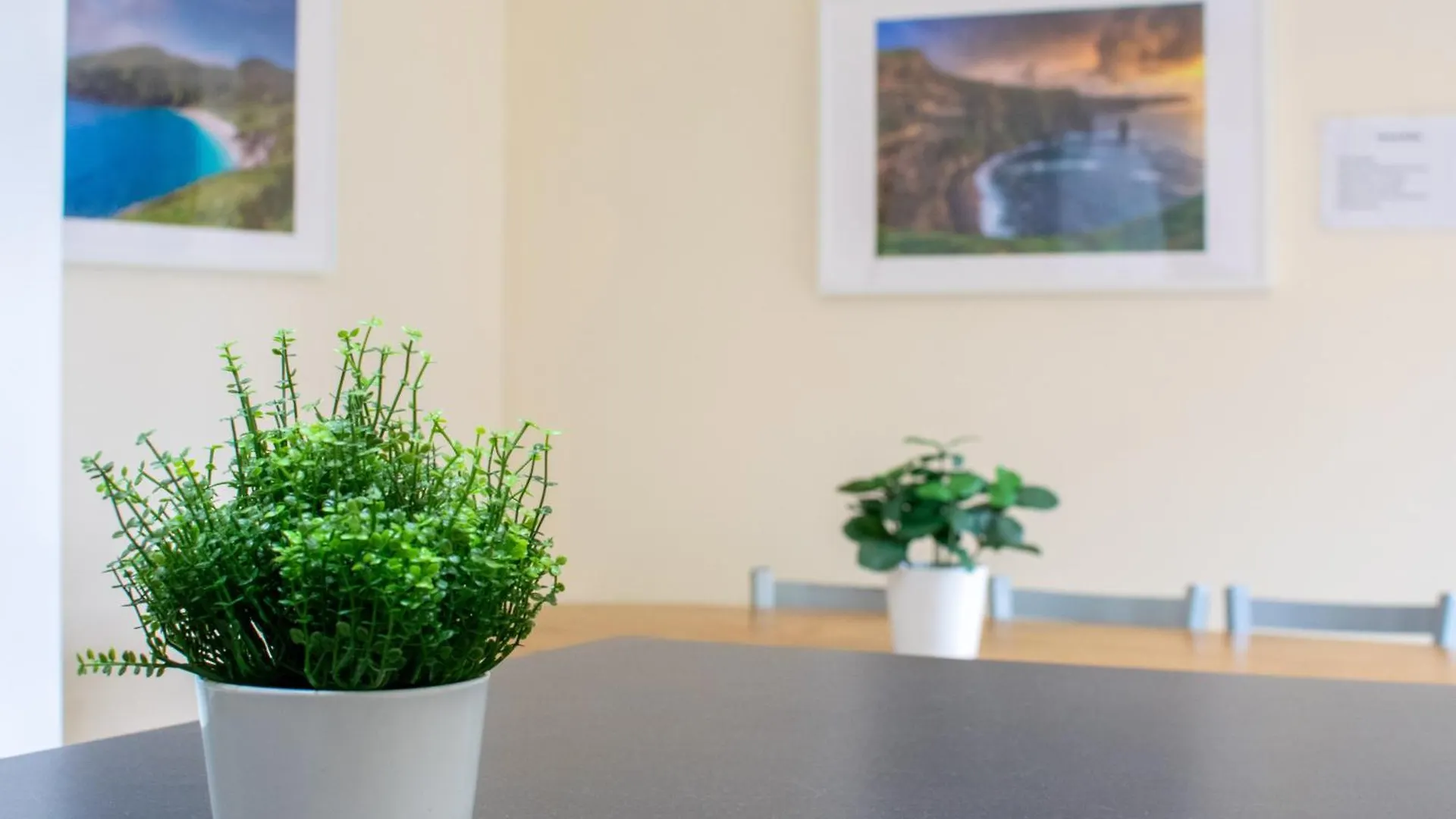 Villa Large Modern House, Sleeps 17 With Parking Galway 0*,  Irland