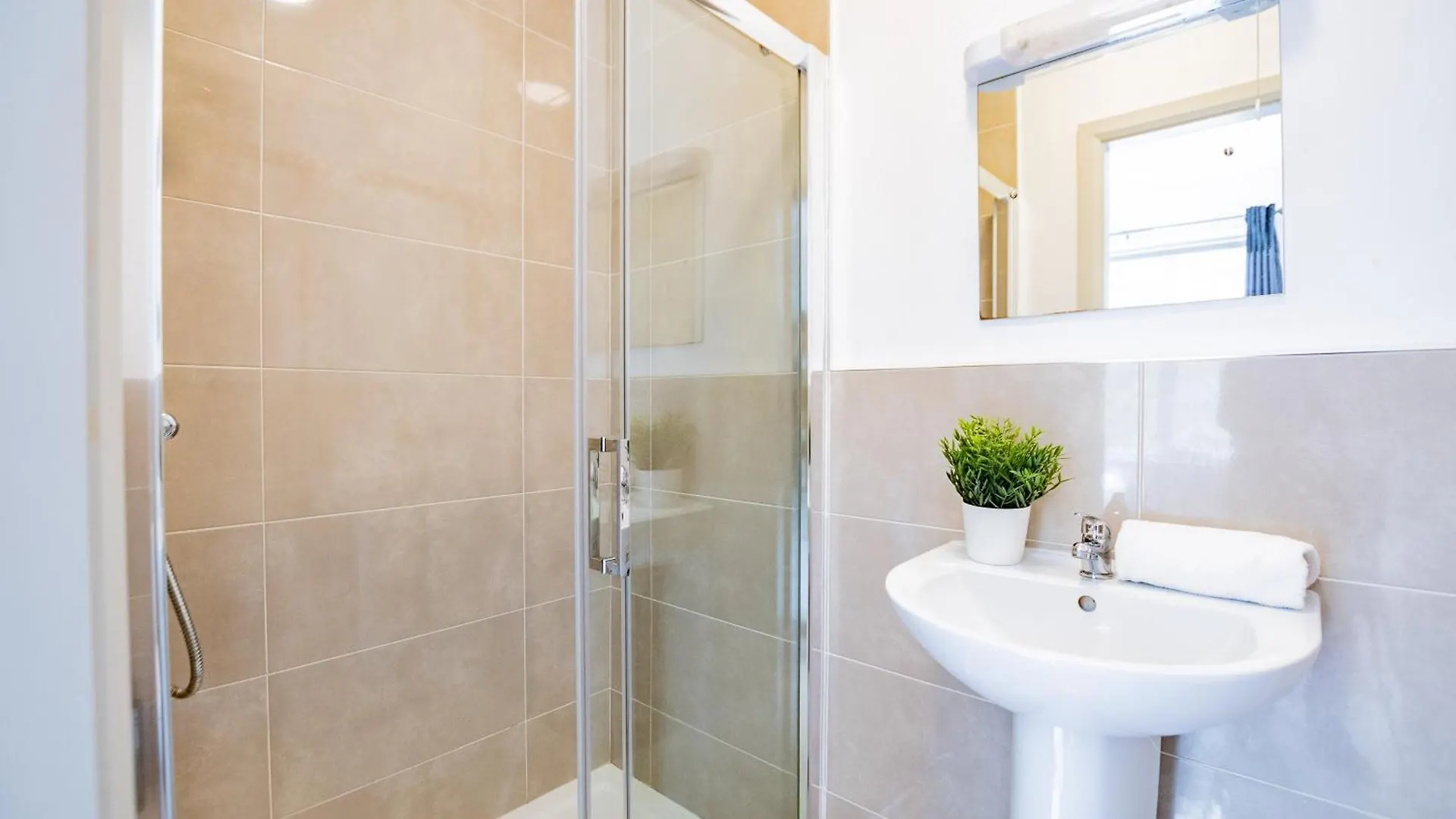 Large Modern House, Sleeps 17 With Parking Villa Galway 0*,  Ireland