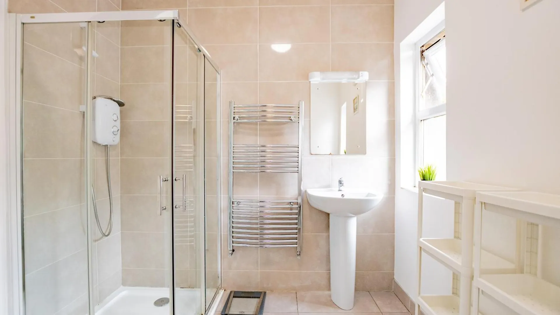 Villa Large Modern House, Sleeps 17 With Parking Galway Irland